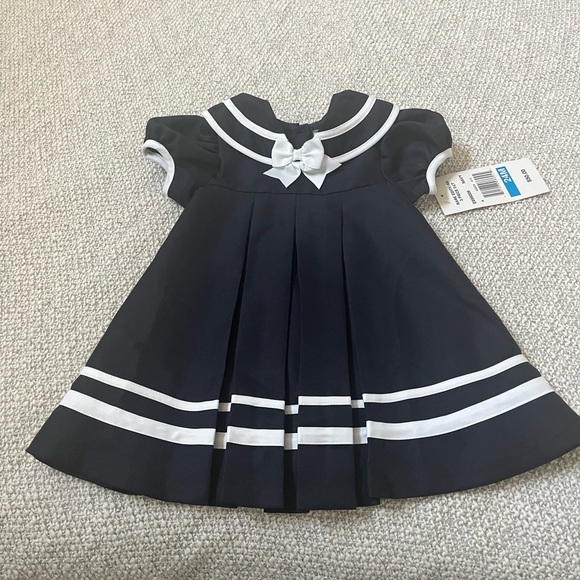 ADORABLE SAILOR DRESS! - Picture 2 of 5